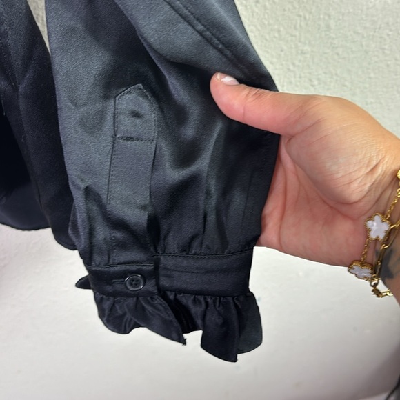 Nili Lotan 100% Silk Black Ruffled Esther Blouse size Large - Picture 4 of 11